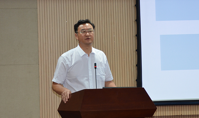 刘华东就加强课程建设，推进教学改革提出要求